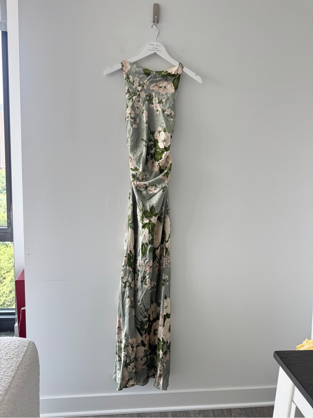 REFORMATION Anaiis Silk Dress in Tarragon 0 - Picture 2 of 7